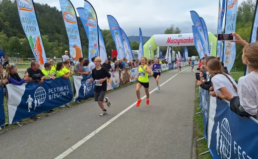 Bieg na 1 km cieszył się wielkim zainteresowaniem na Festiwalu Biegowym w Piwnicznej - 31